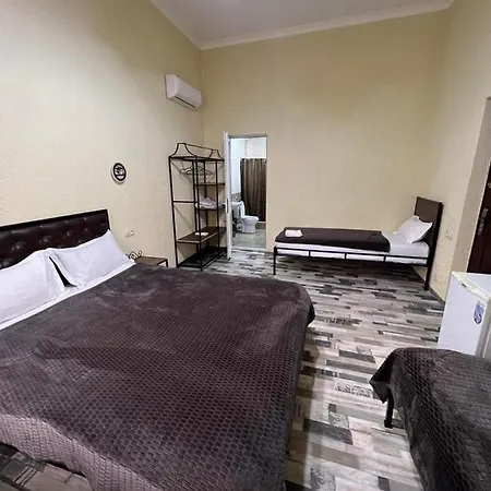 Green Flower Hotel Kutaisi Zewnętrze zdjęcie