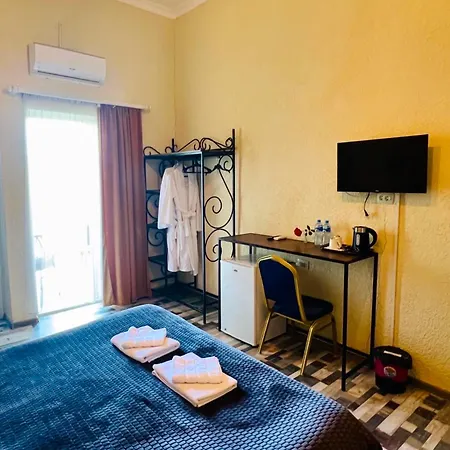 Green Flower Hotel Kutaisi Zewnętrze zdjęcie
